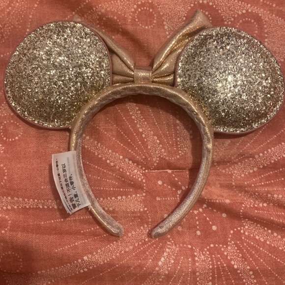 Rose Gold Minnie Mouse Ears - Picture 3 of 4